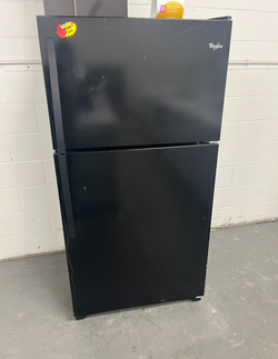 Whirlpool Top Freezer Fridge – Black, clean look, tested