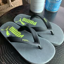 Puma Kids/boy Flip flop Size 11-12
