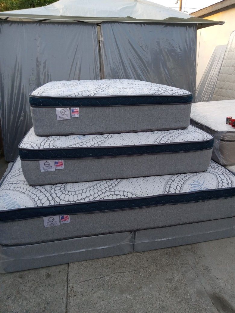 Queen Size Mattress Pillow Top 12" Thick 