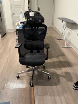 Ergonomic Mesh Office Chair with Headrest, Lumbar Support & Adjustable Armrests – Black