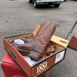 Lucchese 1883 Caiman  Boots 