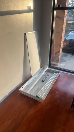 Troffer Fluorescent 4-Lamp 2ft x 4ft, T8 32 W Bulb