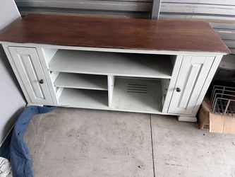 Solid Wood TV Stand / Media Console – Project Piece