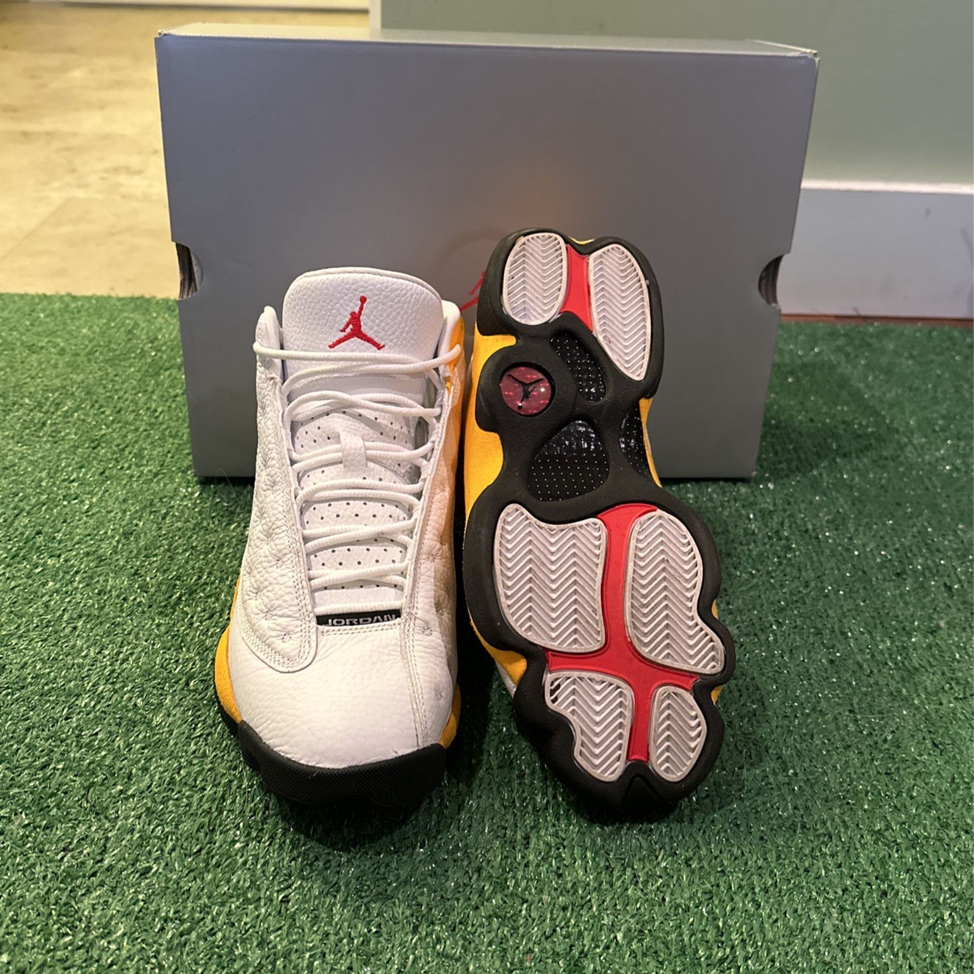 Men’s 9.5 Air Jordan 13 With Box