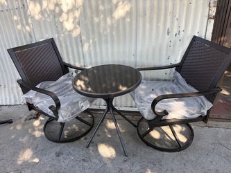 Aluminum Frame Outdoor Set ,360-Degree Swivel Chair and small table, with 3.1”Thickness Gray Cushion ,Black