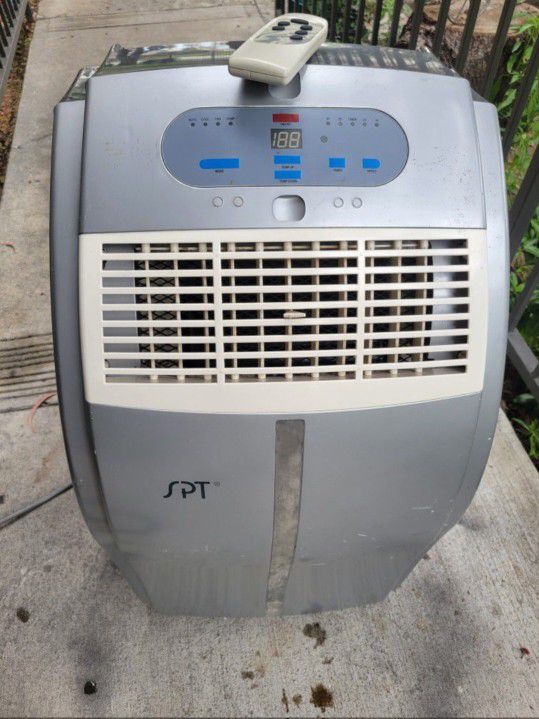 AC With Window Exhaust