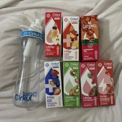 Cirkul Water Bottle + Flavors NEW