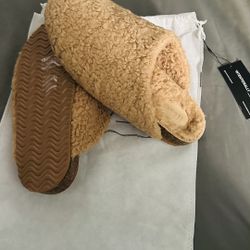 International Slippers