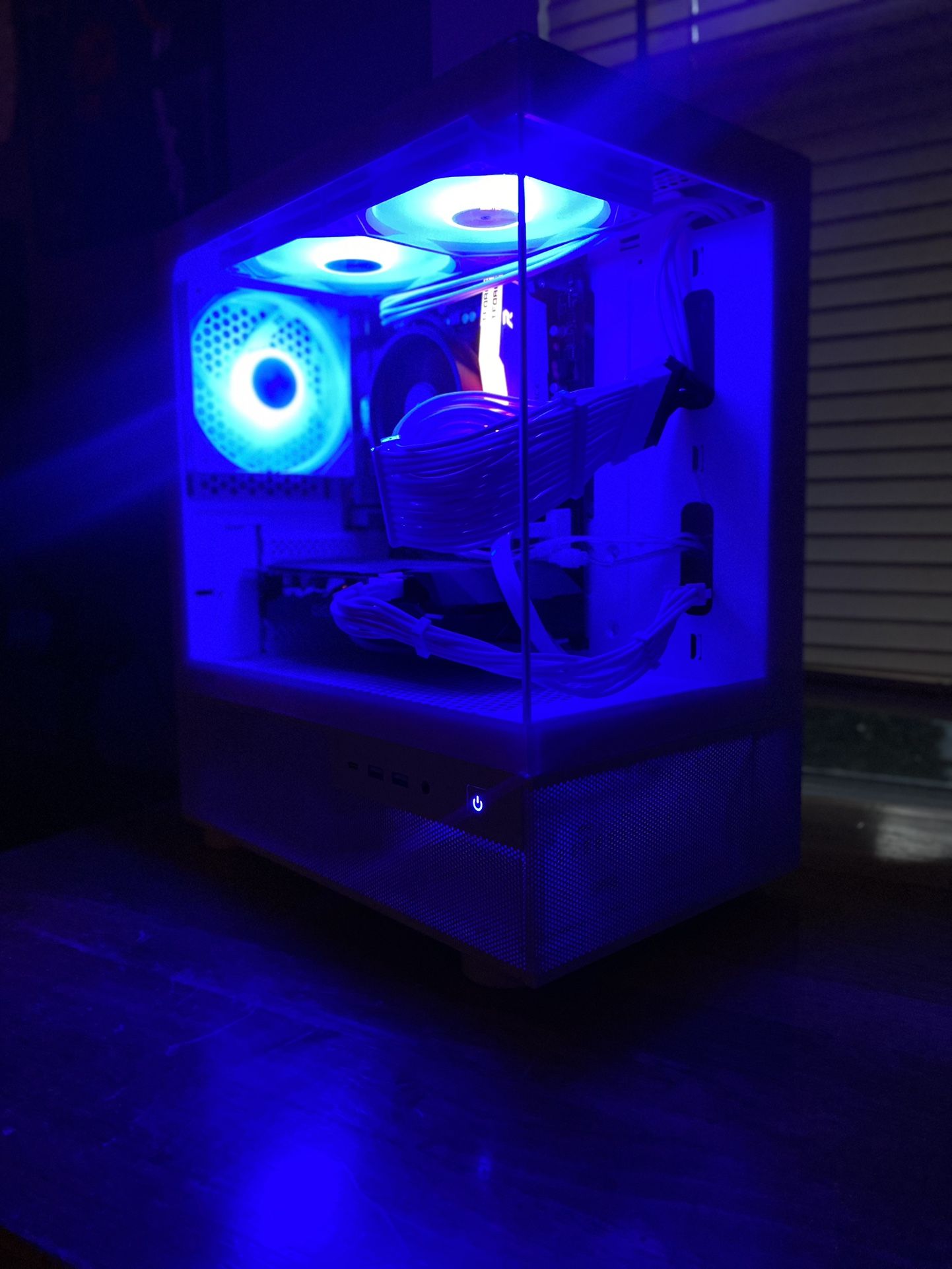 White Budget Gaming PC - GTX 1660 SUPER - AMD Ryzen 5 5500- 512gb ssd- Wi-Fi Included -Brand New!