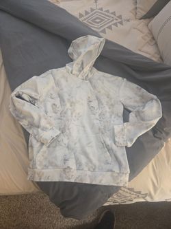 White camo sweatshirt