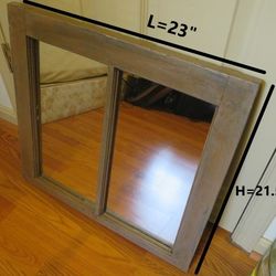 Like New solid wood Country Style Mirror Perfect Condition. 