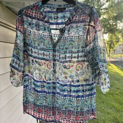 GLANCE Women's blouse with a vibrant, multi-patterned design small