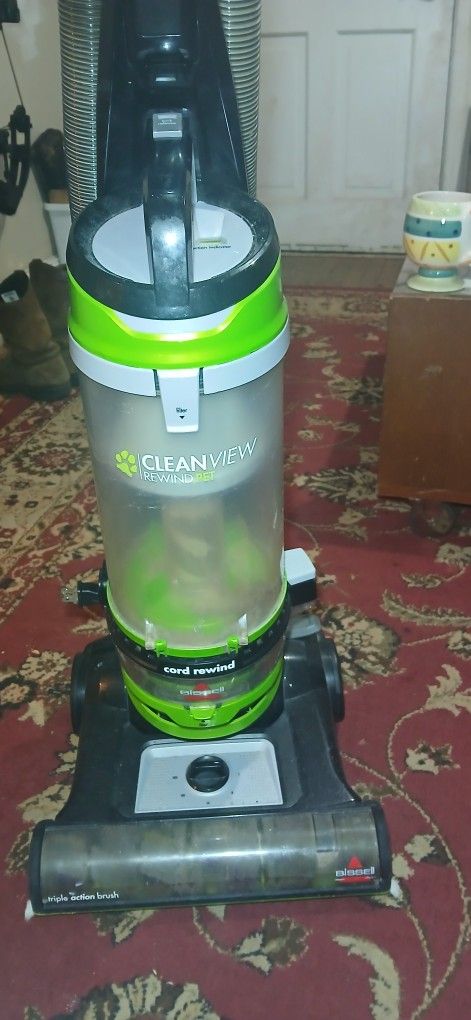 Bissell Cleanview Rewind Pet