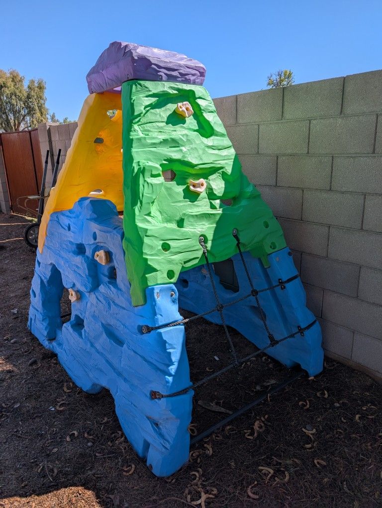 Skyward Summit rock-climbing wall