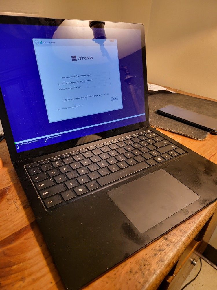 Fast Powerful Core I7 Surface Pro Laptop 3 Extremely Fast It Has A 256 Gb SSD