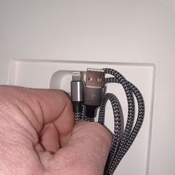 iPhone fastCharger.6Ft,make an Offer,and Its Yours!!