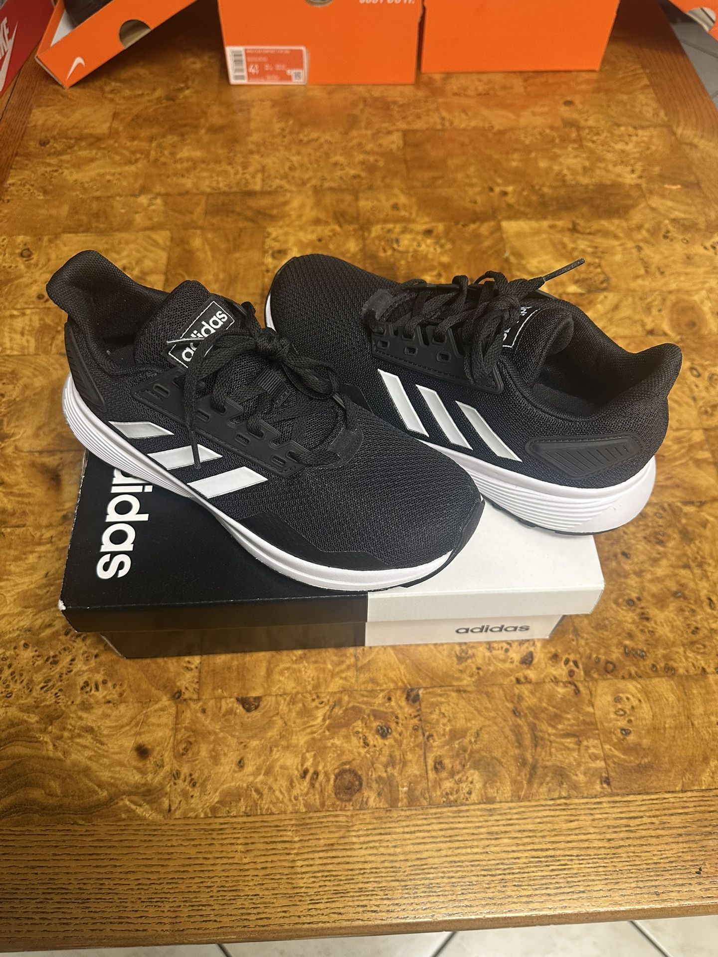 Adidas Duramo 9 K Size 4 Women’s