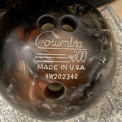 Columbia 300 White 14lb Bowling Ball brown swirl 