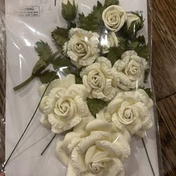 13 Piece White Paper Roses 