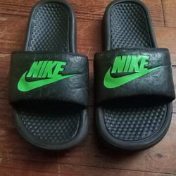 Nike Slides (Green & Designed On The Black On Top)