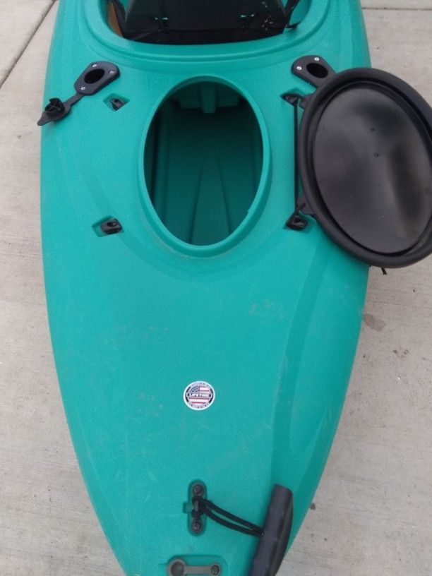 Lifetime Zenith 100 Kayak for Sale in Riverside, CA OfferUp