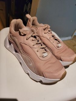 Nike RYZ 365 II Tennis Shoes Sneakers Pink Womens 7 Walking Running Gym Workout