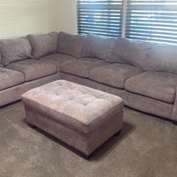Large Gray Sectional Couch w/ Ottoman – Good Condition – $350 OBO 