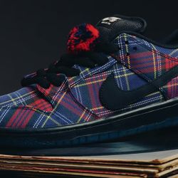 Nike SB Dunk Low Nardwuar 
