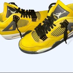 Size 9.5 - Jordan 4 Retro Mid Lightning