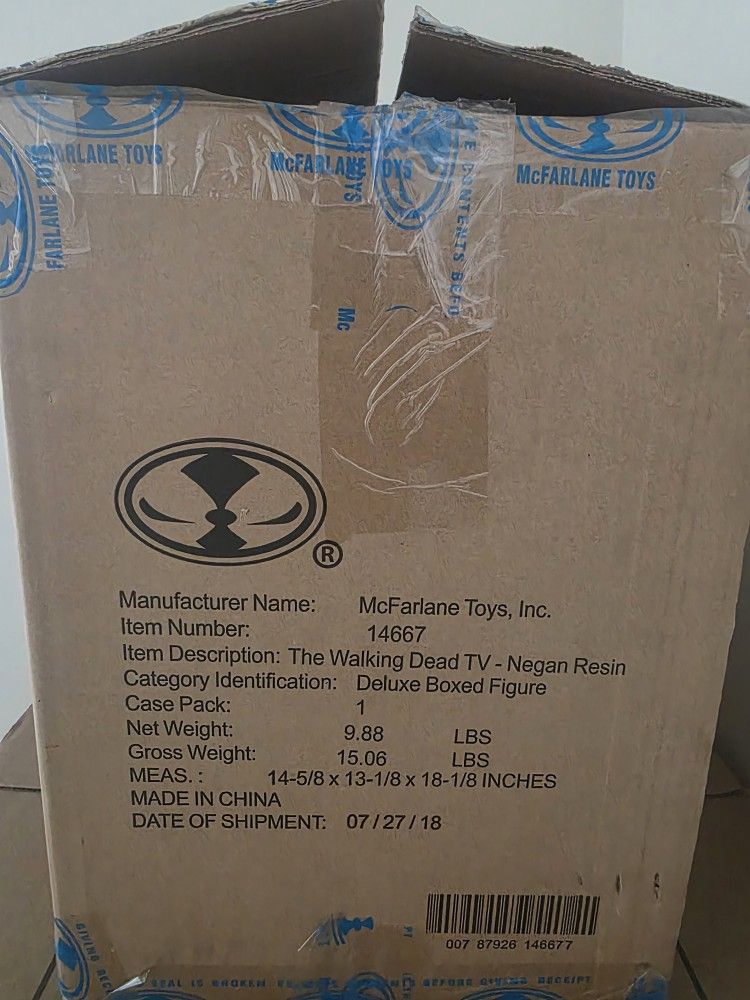 McFarlane The Walking Dead Negan Deluxe Statue