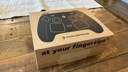 Valve Steam Controller in Box