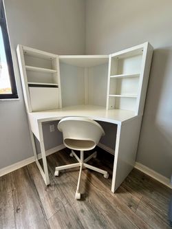White Corner Desk with Chair – Great Condition