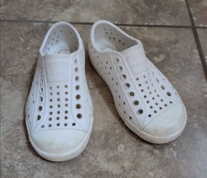 Toddler Native Water Shoes - Size: 8
