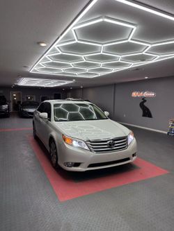 2012 TOYOTA AVALON LIMITED v6