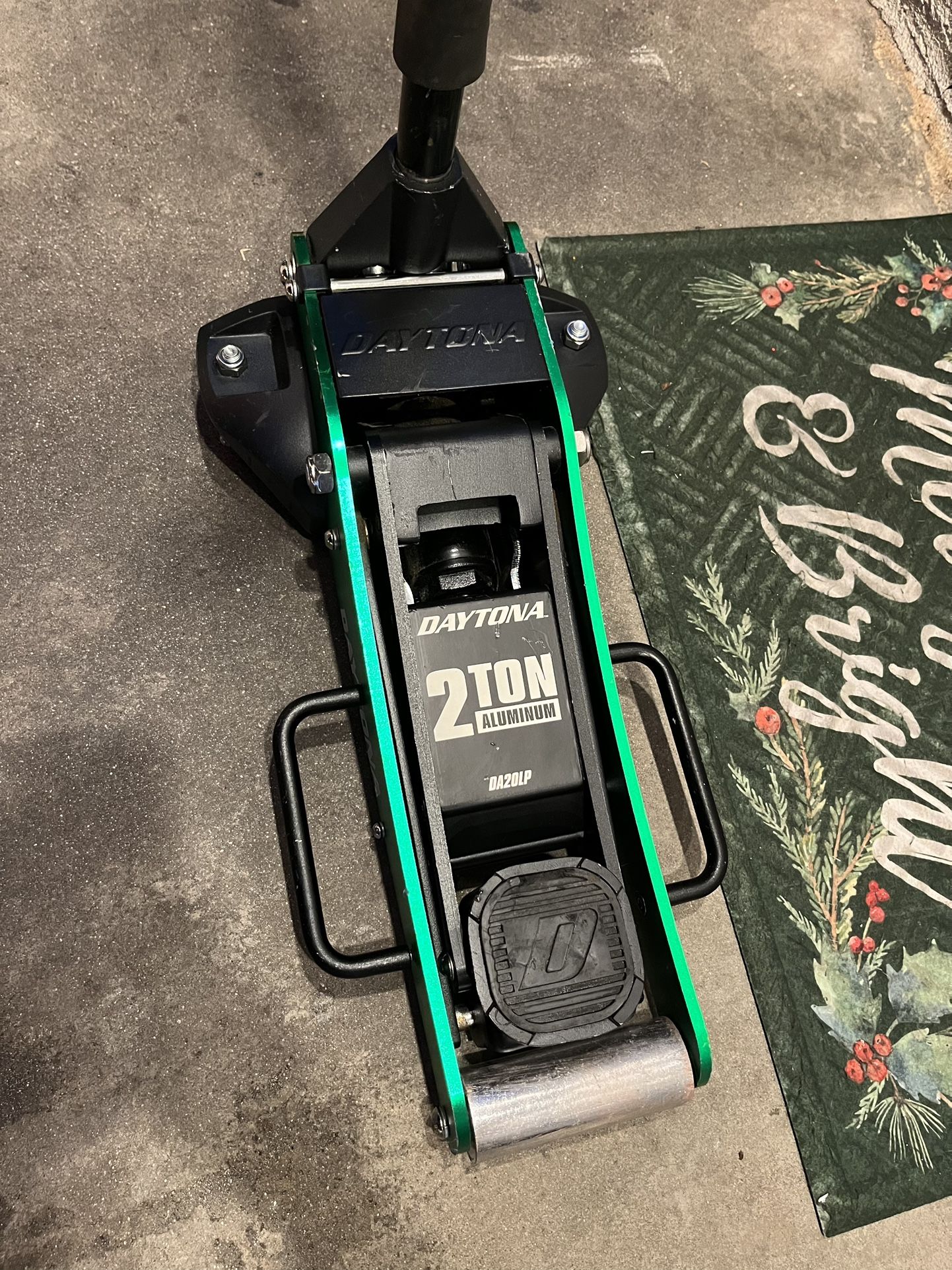 Daytona 2 Ton Low Profile Floor Jack