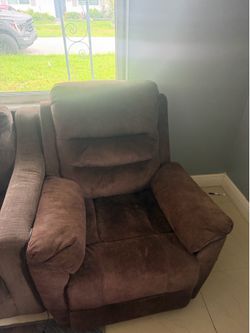 FREE RECLINER CHAIR!