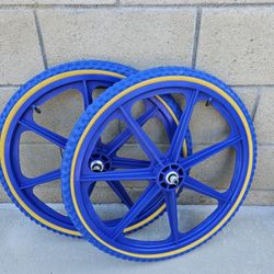 24" Blue Skyway Mags 