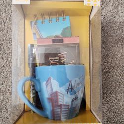 Disney UP! Carl & Ellie Mug Notepad Gift Set Brand NIB Pixar