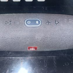 JBL speaker Charge 4 