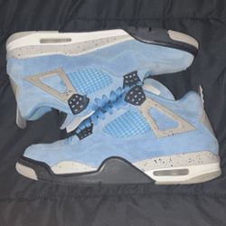 Jordan 4 UNC