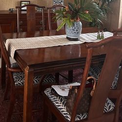 Dinning Table & Leaf Extends & 6 Chairs