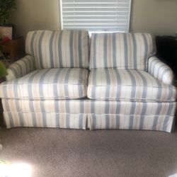 Loveseat 