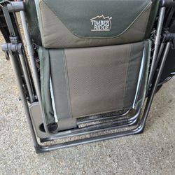 2 Timber Ridge Lounge Chairs