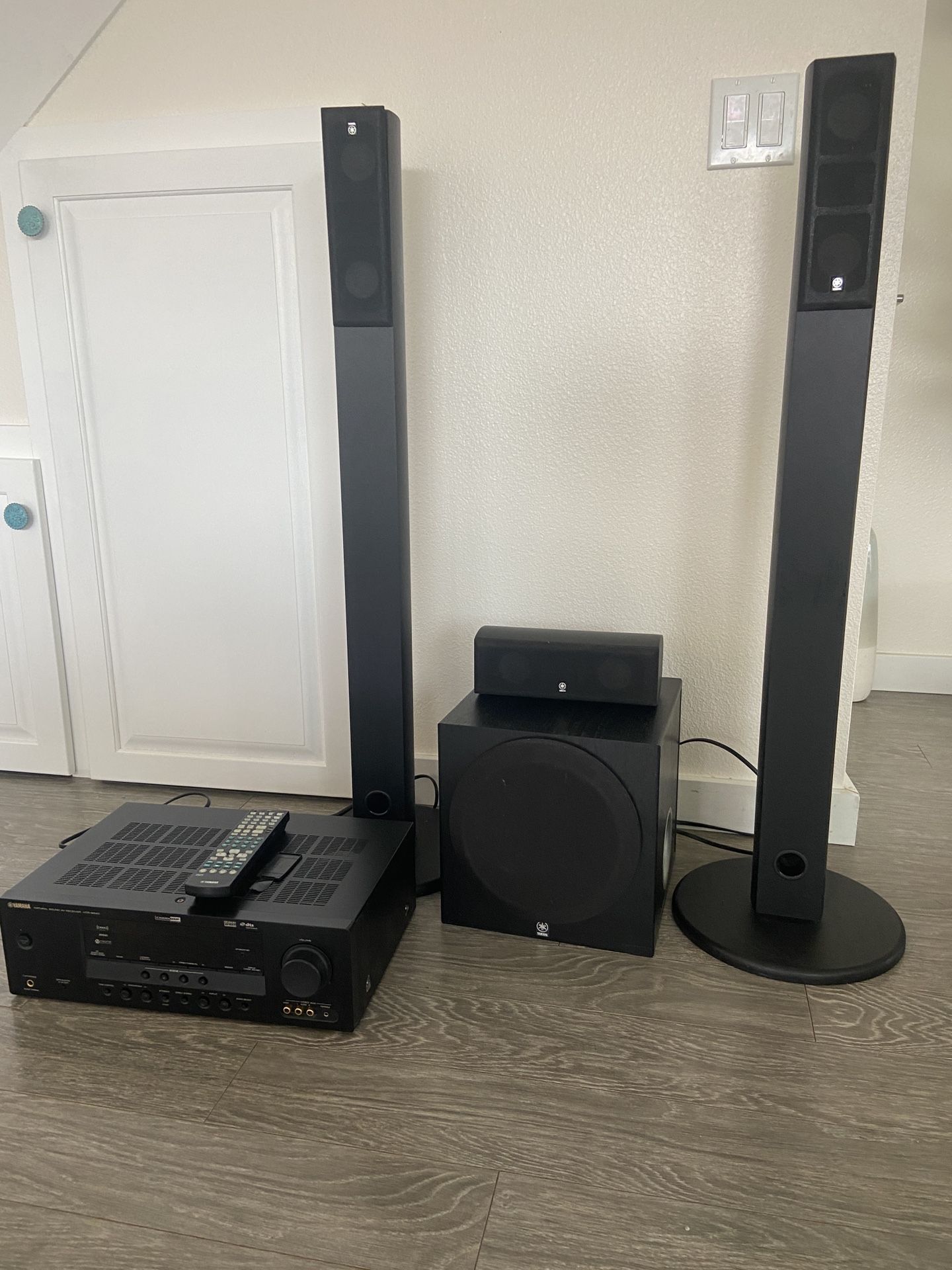Speakers+ Subwoofer + AV Receiver