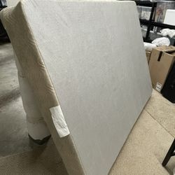 Queen Bed Base/Mattress Support - Clean & Sturdy