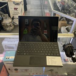 Microsoft Surface Pro 7+ / 128GB SSD / 8GB RAM / i5 11th Gen  With Keyboard And Changer In Great Condition 