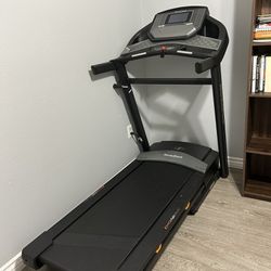 Nordic Track C700 Incline Treadmill
