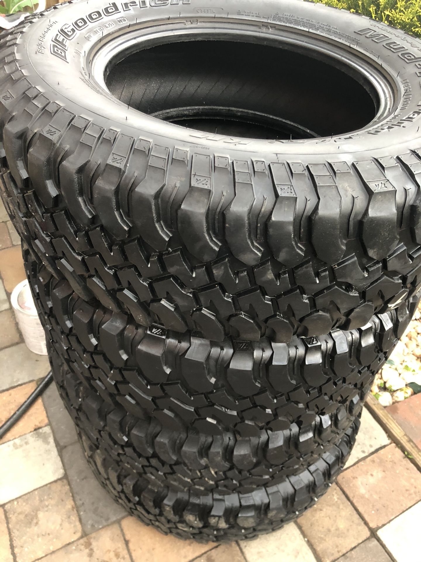BFGoodrich Mud Terrain Tires LT255/75/17