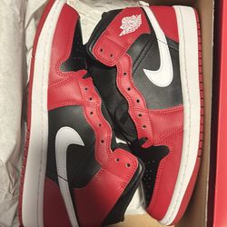 Jordan 1 mid and Jordan 1 low Size 10