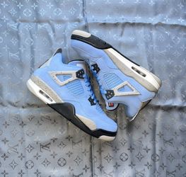 Jordan 4 University Blue